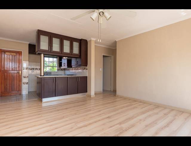 3 BEDROOM TOWNHOUSE FOR SALE IN MEYERSDAL